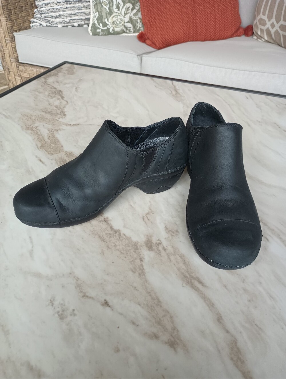 Patagonia Black Leather Matte Better Clogs Mules Comfort Shoes US size 8